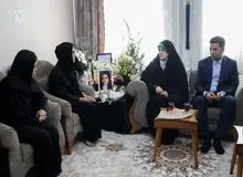 دیدار دختر پزشکیان با خانواده الهه حسین نژاد+ تصویر