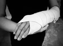 پزشکی قانونی: در ۹ ماه گذشته ۱۰ هزار مورد خودزنی داشتیم