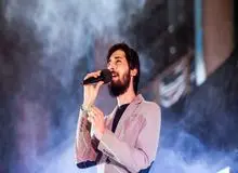 خواننده محبوب اصولگرایان هم پلی بک کرد
