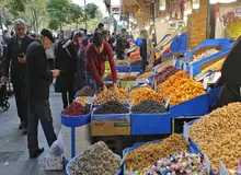 آجیل صد درصد گران شد / رنگ آمیزی آجیل توسط دستفروش ها / شان مردم خرید آجیل قسطی نیست!