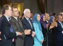 یک دیدار و چند هشدار