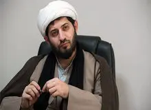 «جلیل محبی» پس از ماجرای خرما؛ این بار  با درازکردنِ پا روی آنتن زنده، سوژه شد