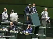 نماینده مجلس در اقدامی انقلابی صندلی خود را جابه جا کرد/ تصاویر