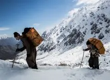 ادعای سخنگوی وزارت خارجه درباره کولبران/ خطیب زاده: گروهک های ضد انقلاب از کولبران باج خواهی می کنند