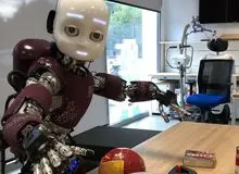 فایننشال تایمز: جنگ انسان‌ها و ربات‌ها وارد فاز تازه‌ای شد 