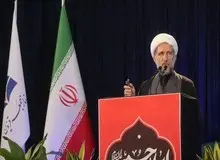 امام جمعه قزوین: از اختلاط غیرضروری زن و مرد در اماکن عمومی مانند ادارات باید پرهیز کرد