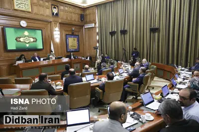 با وساطت ابراهیم امینی؛ جلسه شورای شهر از سر گرفته شد