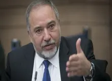 رئیس حزب «اسرائیل بیتو»: به سربازان ما دستور داده شده به حملات حزب‌الله لبنان پاسخ ندهند 