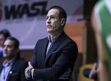 مربی تیم ملی بسکتبال روی نیمکت کاله مازندران