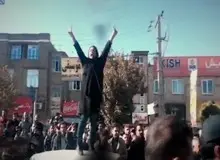 حمله کیهان به روحانیون: علمایی که در برابر حوادث اخیر سکوت کردند یا صریح حرف نزدند، مردود شدند