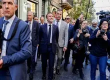 کافه‌گردی مکرون در خیابان‌های بیروت+فیلم 