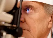 تشخیص مشکل گردش خون در پاها با معاینه چشم