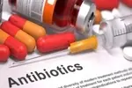 مصرف آنتی‌بیوتیک در ایران خطرناک شده است