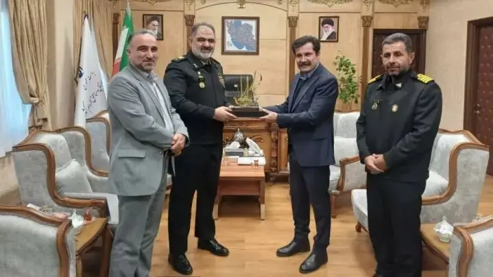 رایزنی معاون پزشکیان با فرمانده نیروی دریایی ارتش/ ماجرای دیدار چه بود؟