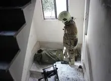 کشف جسد سوخته مرد میانسال از خانه شعله‌ور در حوالی پاسگاه نعمت آباد/ تصاویر