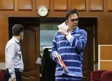 نماینده دادستان: بین امامی و همسر مدیر بانک سرمایه ۱۶۵۰ پیام ردوبدل شده؛ روزانه ۵ پیام / امامی می‌گوید بگو حکم مدیر شعبه را بزنند؛ همسر قندالی می‌گوید چشم / آقایان ۵ شرکت صوری با مدیران بی بضاعت تشکیل دادند