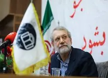 روزنامه اصولگرا:علی لاریجانی بایدسالها قبل در جایگاهی می‌ایستاد که امروز هست/دوباره به سیاست بازگشته تا تعادل ایجاد کند/کنایه‌گویی فقط از خودش برمیاید