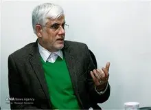 عارف: اعتقادی به حرکت‌های نمایشی و پوپولیستی ندارم
