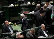 روزنامه اطلاعات: انتشار عکسهای خصوصی کاوه مدنی توسط مسئولان،چه معنایی دارد جز انحطاط اخلاقی؟
