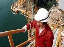 اپیدمی مهاجرت متخصصین نفت و انرژی/ نیروهای ماهر حتی برای دستمزد بسیار پایین جذب شرکت‌های نفتی کشورهای همسایه می‌شوند