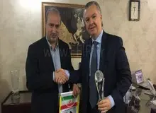برنامه ریزی برای یک بازی بزرگ/ سفیر برزیل در ایران به فدراسیون فوتبال رفت