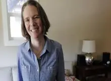 درباره جنیفر هالر اولین زنی که ویروس کرونا را دریافت کرده بیشتر بدانید 