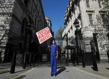 بریتانیا به هر خانواده پزشکان و پرستاران قربانی کرونا ۶۰ هزار پوند می‌پردازد