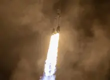 پرتاب ماهواره سه تنی موشک غول‌پیکر به فضا