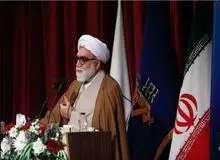 تولیت آستان قدس رضوی: روحانیت هیچ وظیفه‌ای ندارد که عمامه و لباس امام زمان را خرج اشتباهات برخی مسئولان کند/مردم بسیار باهوش هستند