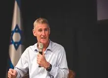 گولان: نتانیاهو برای بقای سیاسی خود امنیت اسرائیل را فروخت