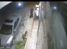 زورگیری در تهران؛ حمله دو نفره با چاقو به شهروند ساعت ۴ صبح+ فیلم