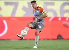 کاپیتان سایپا به استقلال می رود؟