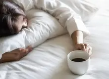 پژوهش جدید: کافئین حتی در خواب هم مغز را بیدار نگه می‌دارد