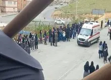 «شیفت‌های نگهبانی» مادران دختران دانش‌آموز مقابل درب مدارس برای مقابله با عاملان مسمومیت‌ها +تصاویر 