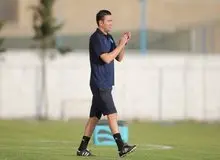 نکونام: یک نفر قرارداد من و ۲ بازیکن استقلال را از باشگاه خارج کرد!