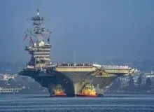 گزارش رسانه‌های بین‌المللی از عقب‌نشینی ناو هواپیمابر آبراهام لینکن/ پنتاگون اصابت موشک را رد کرد