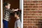 آیا بلوغ زودرس قد کودک را کوتاه می‌کند؟ / بعضی والدین اصرار دارند جلوی بلوغ کودک گرفته شود