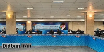 حواشی روز نخست ثبت‌نام نامزدهای نمایندگی مجلس و استقبال عجیب طلبه های جوان و زنان
