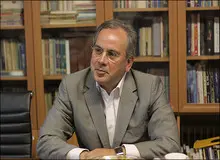 انتقاد تند یک حقوقدان از مقاله محمودسریع القلم