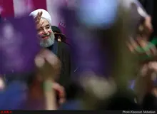 حمله افراد ناشناس به ستادهای روحانی در اختیاریه و تجریش + عکس