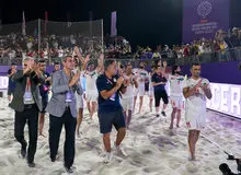 مخاطبان رسانه وابسته به سپاه: حرکات بازیکنان فوتبال ساحلی فتنه جدید است/ بازیکان فوتبال ساحلی لایق شستن دستشویی آن ور آبی‌ها هستند/ ایکاش در مسابقات آخر می‌شدیم 