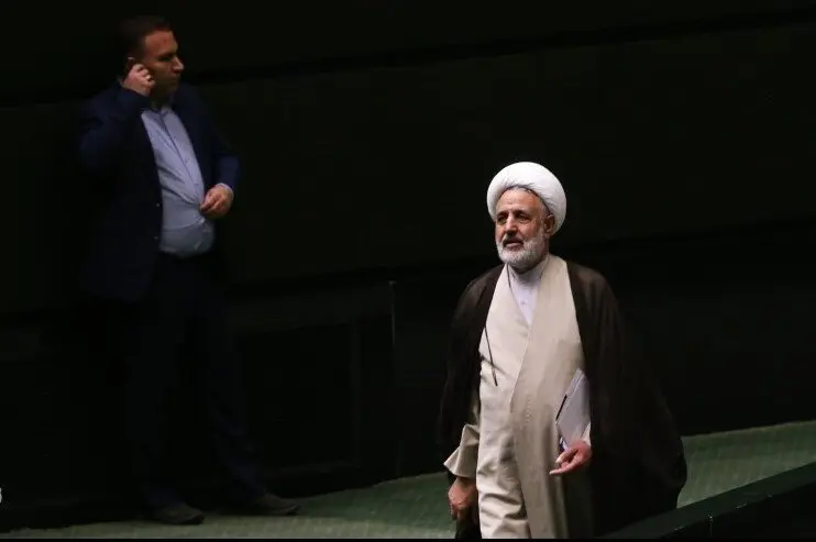 نظر ذوالنور درباره استیضاح پزشکیان/ وقتی مردم حس نارضایتی کنند، راهی جز آمدن به خیابان نمی‌بینند/ عدم تحویل نسخه فیزیکی سوال از رئیس جمهور وقت کشی است