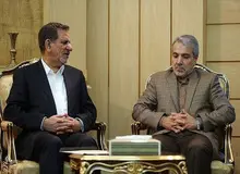 فعال رسانه ای اصولگرا: صاحب منصبان اقتصادی دولت خود را در معرض ریاست‌جمهوری قرار ندهند