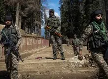 نخست وزیر پاکستان: کاملاً حق داریم به اقدام جنگی تحمیل‌شده از سوی دشمن حیله‌گر، هند، پاسخی قاطعانه بدهیم/ هند: مخفیگاه تروریست ها را هدف قرار دادیم