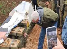 یدیعوت آحارونوت: «مایک پنس» گلوله‌های توپ اسرائیلی آماده شلیک به لبنان را در مرز امضا کرد