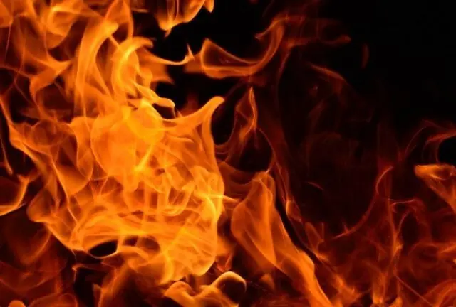 ۳مصدوم در پی حریق ساختمانی مسکونی در خیابان پیروزی تهران