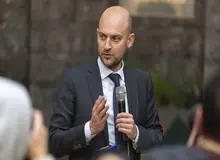 وزیر خارجه فرانسه: با یک نامه ساده پستی، می‌توانیم تحریم های جهانی بانک ها و بیمه ها را علیه ایران اعمال کنیم