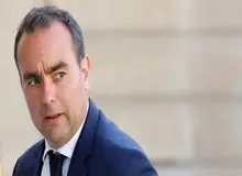 نخست‌وزیر فرانسه به دنبال ترمیم کابینه است