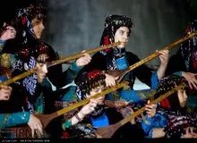  فیلم / اجرای گروه مستور، بزرگترین گروه تنبور نوازی کشور در روستای بکتر شهرستان صحنه استان کرمانشاه 
