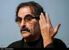 واکنش شهرام ناظری به کنسرت خیابانی: موافق هر رویدادی هستم که باعث خوشحالی مردم شود/ اما آیا با برگزاری کنسرت‌های خیابانی یورو و دلار ارزان می شود

